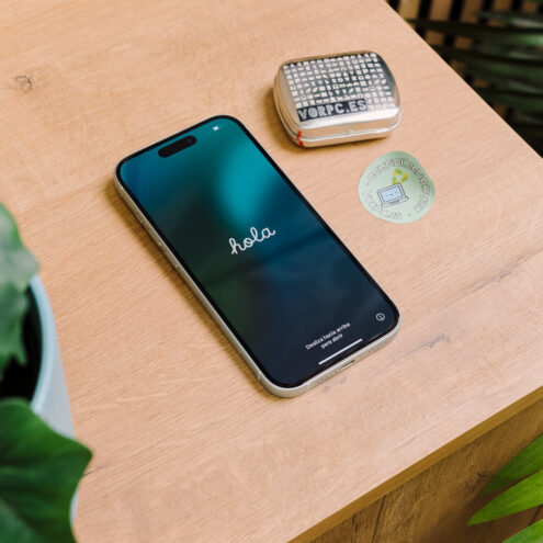 Apple iPhone 15 6.1"  Tátil / A16 Bionic / 8GB  128GB  IOS - Image 6