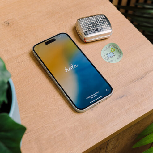Apple iPhone 15 6.1"  Tátil / A16 Bionic / 8GB  128GB  IOS - Image 6