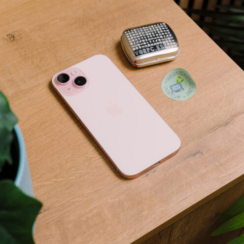 Apple iPhone 15 6.1"  Tátil / A16 Bionic / 8GB  128GB  IOS - Image 6
